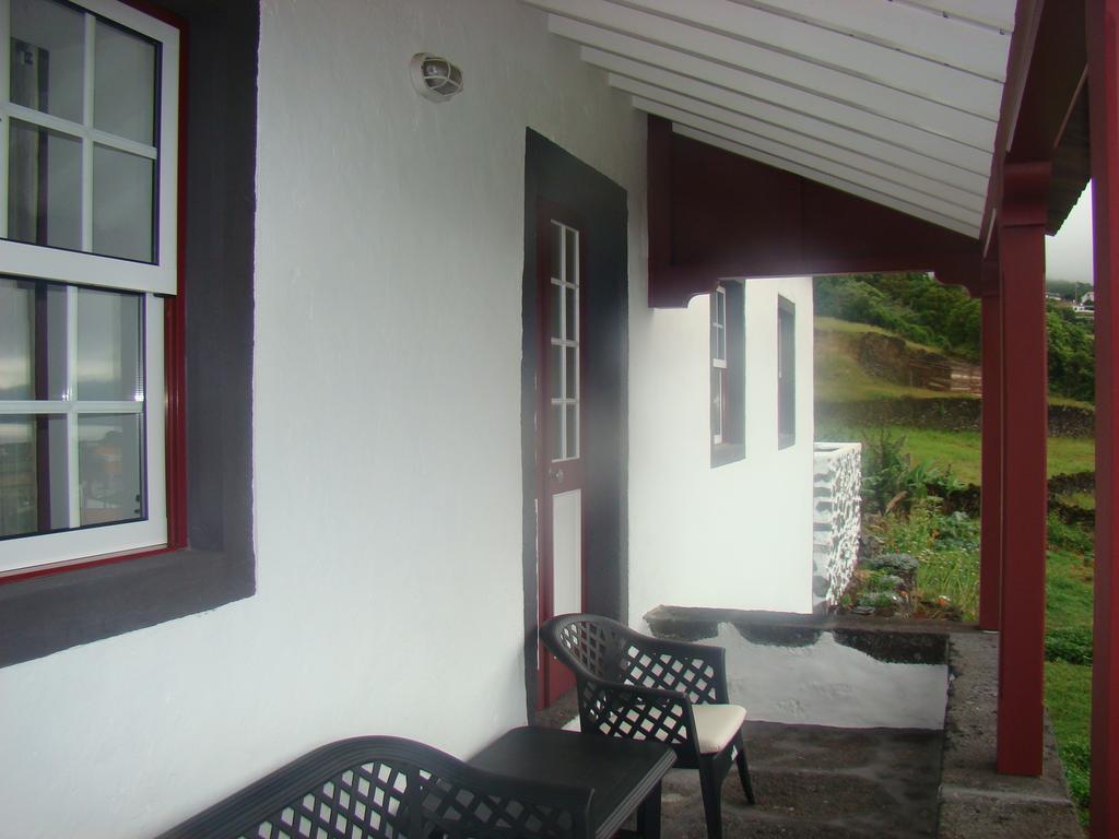 Casa Das Pedras Altas Lajes do Pico Bagian luar foto